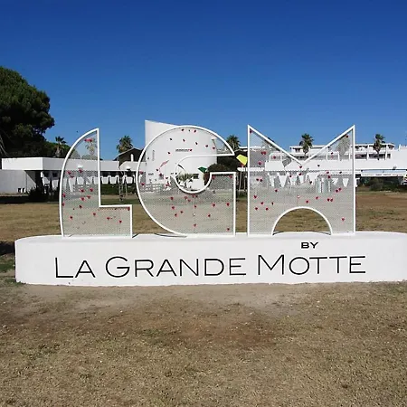 & Lumineux A Motte 22 M² + Balcon Apartment